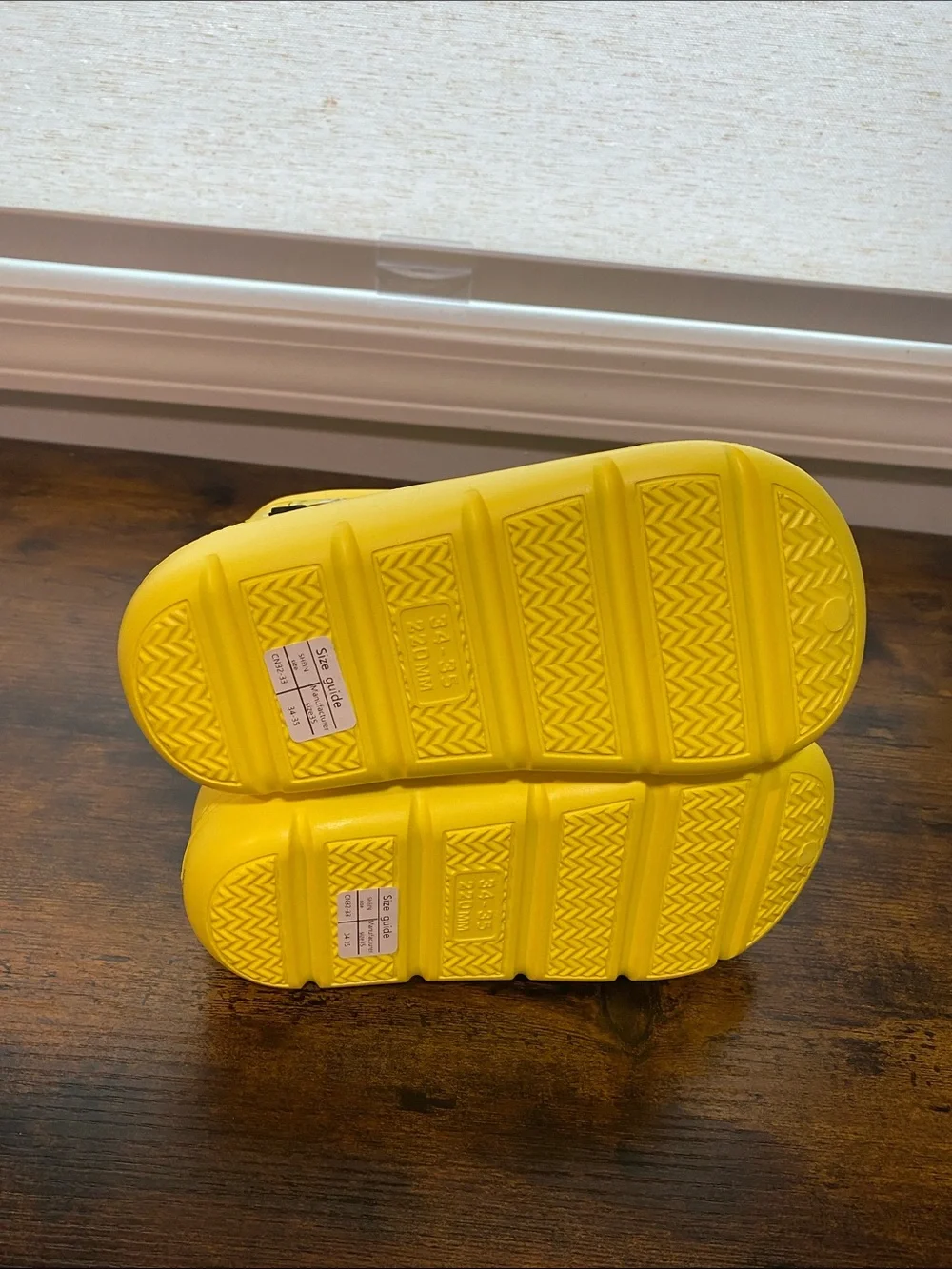 SpongeBob Bright Yellow Rain Boots with Drawstring Top NWT Youth size 35 (3.5)